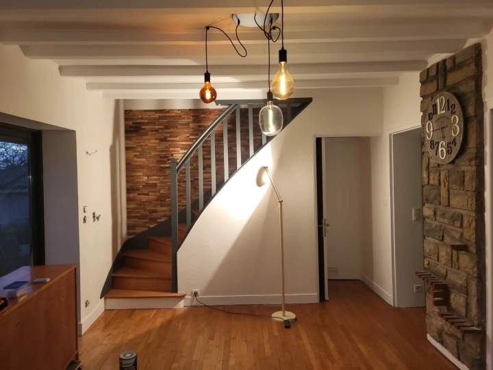 Des travaux de peinture soignés pour intérieurs et extérieurs.